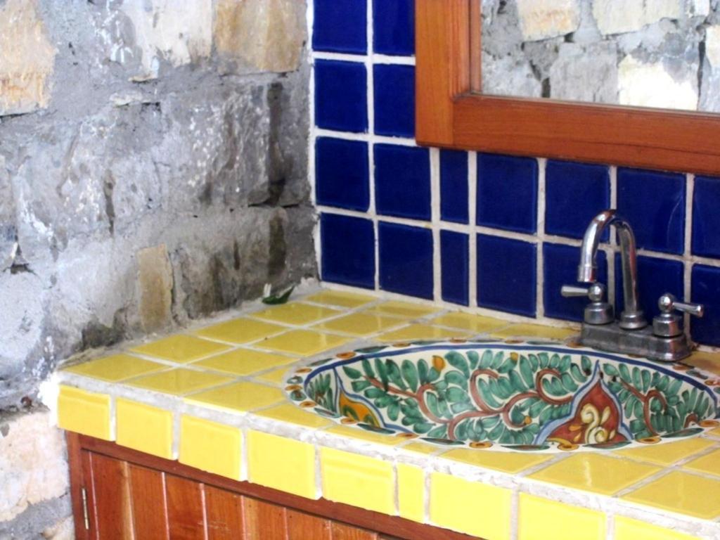 Hotel Guzman ヒリトゥラ エクステリア 写真